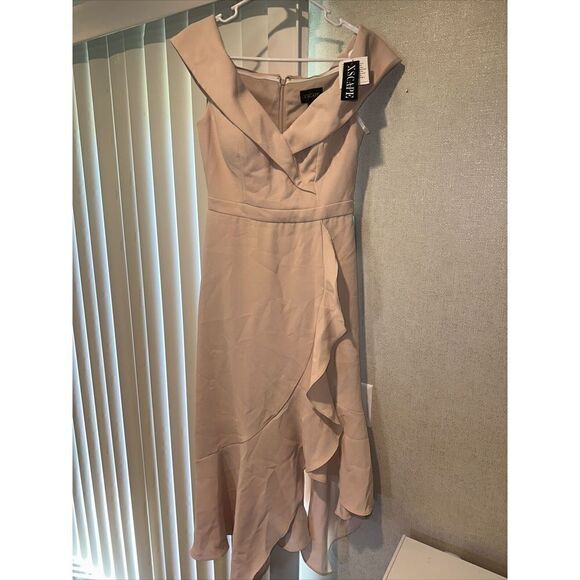 Xscape Off the Shoulder Handkerchief Hem Cocktail Dress in Blossom Size 4. NWT - Picture 1 of 13